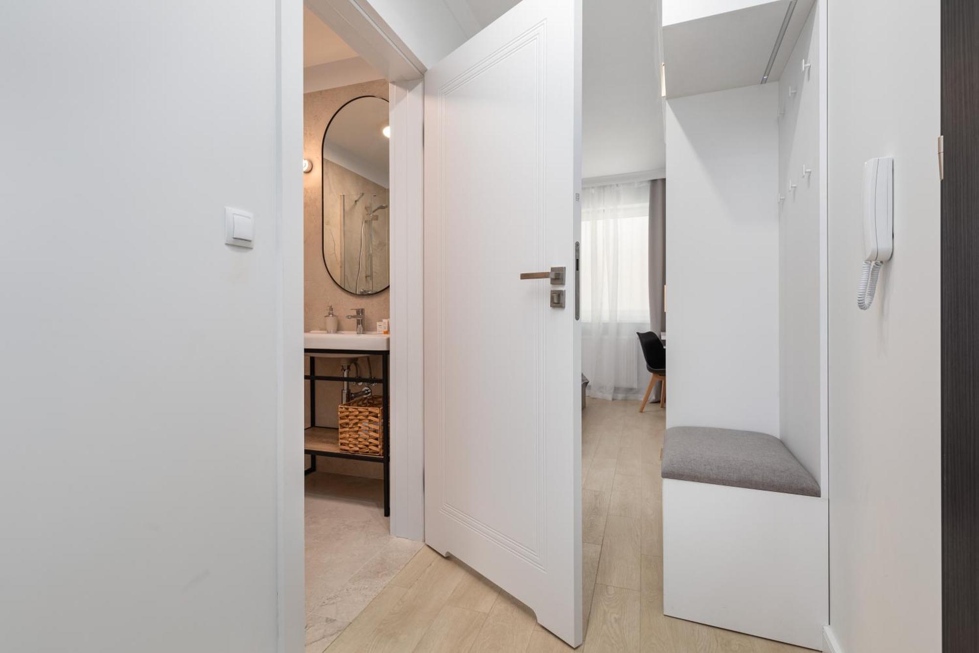 Plac Slowianski Apartments With Balcony Swinoujscie Center By Noclegi Renters Extérieur photo