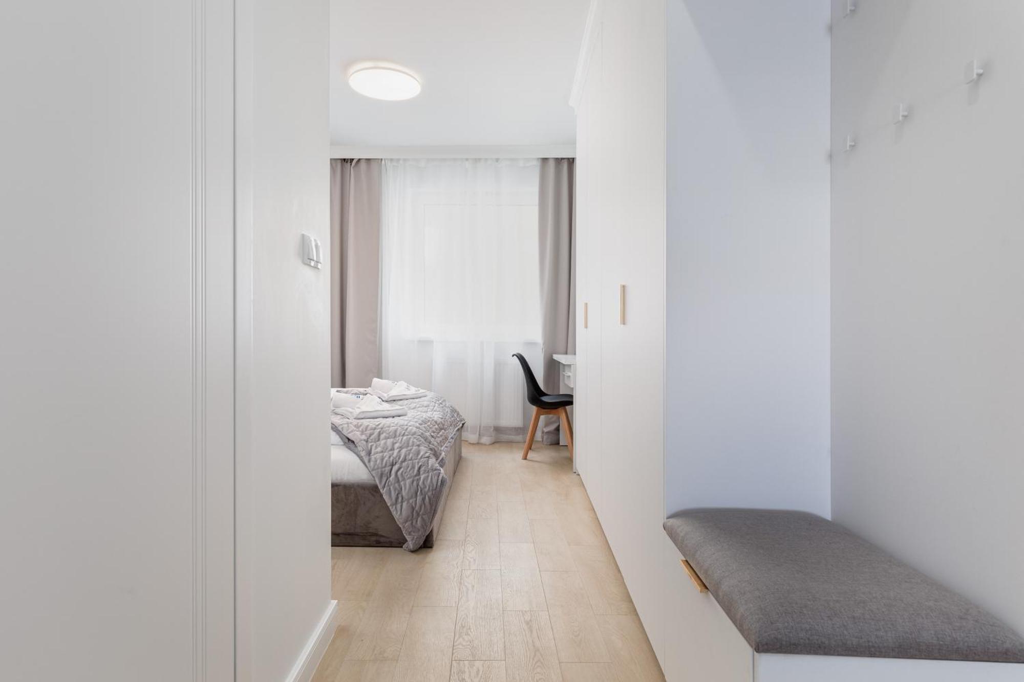 Plac Slowianski Apartments With Balcony Swinoujscie Center By Noclegi Renters Extérieur photo