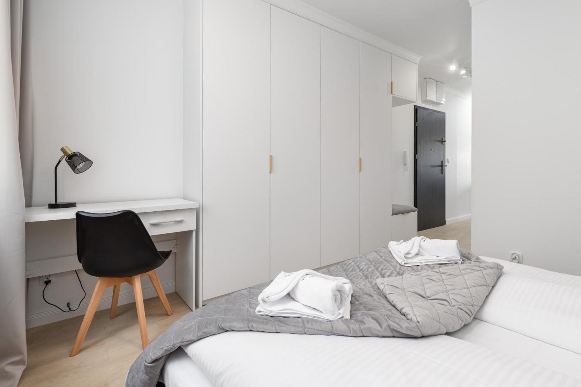 Plac Slowianski Apartments With Balcony Swinoujscie Center By Noclegi Renters Extérieur photo