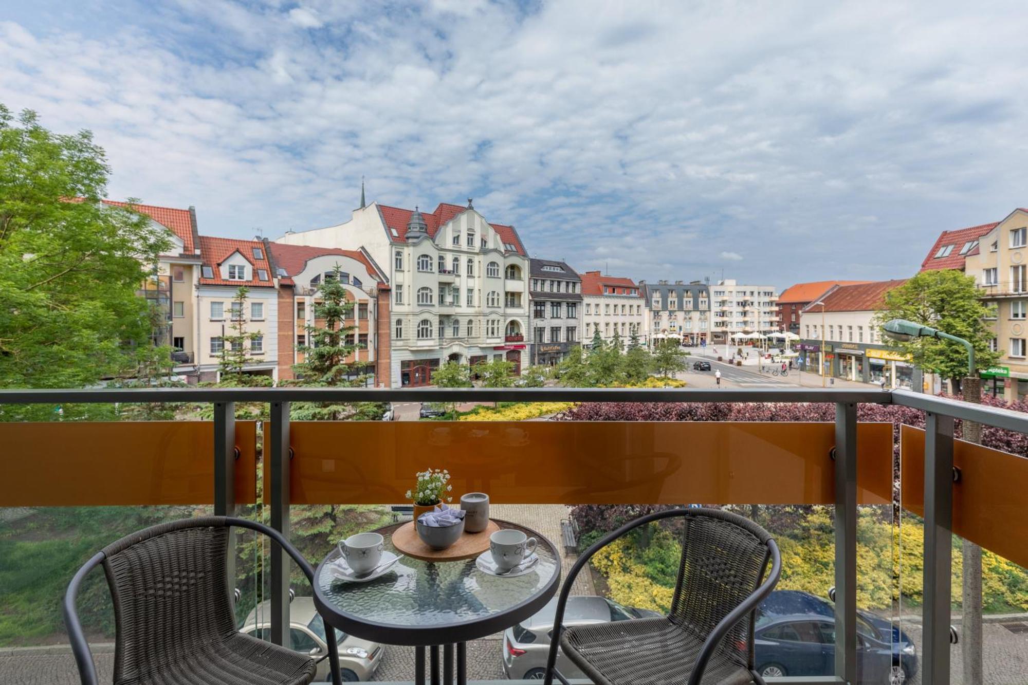 Plac Slowianski Apartments With Balcony Swinoujscie Center By Noclegi Renters Extérieur photo