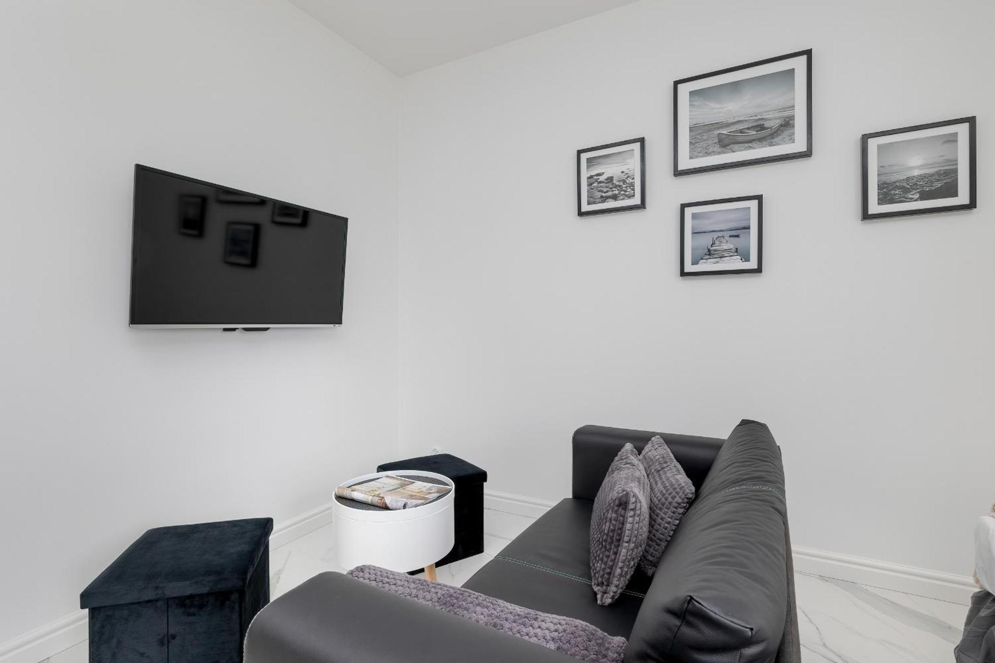 Plac Slowianski Apartments With Balcony Swinoujscie Center By Noclegi Renters Extérieur photo