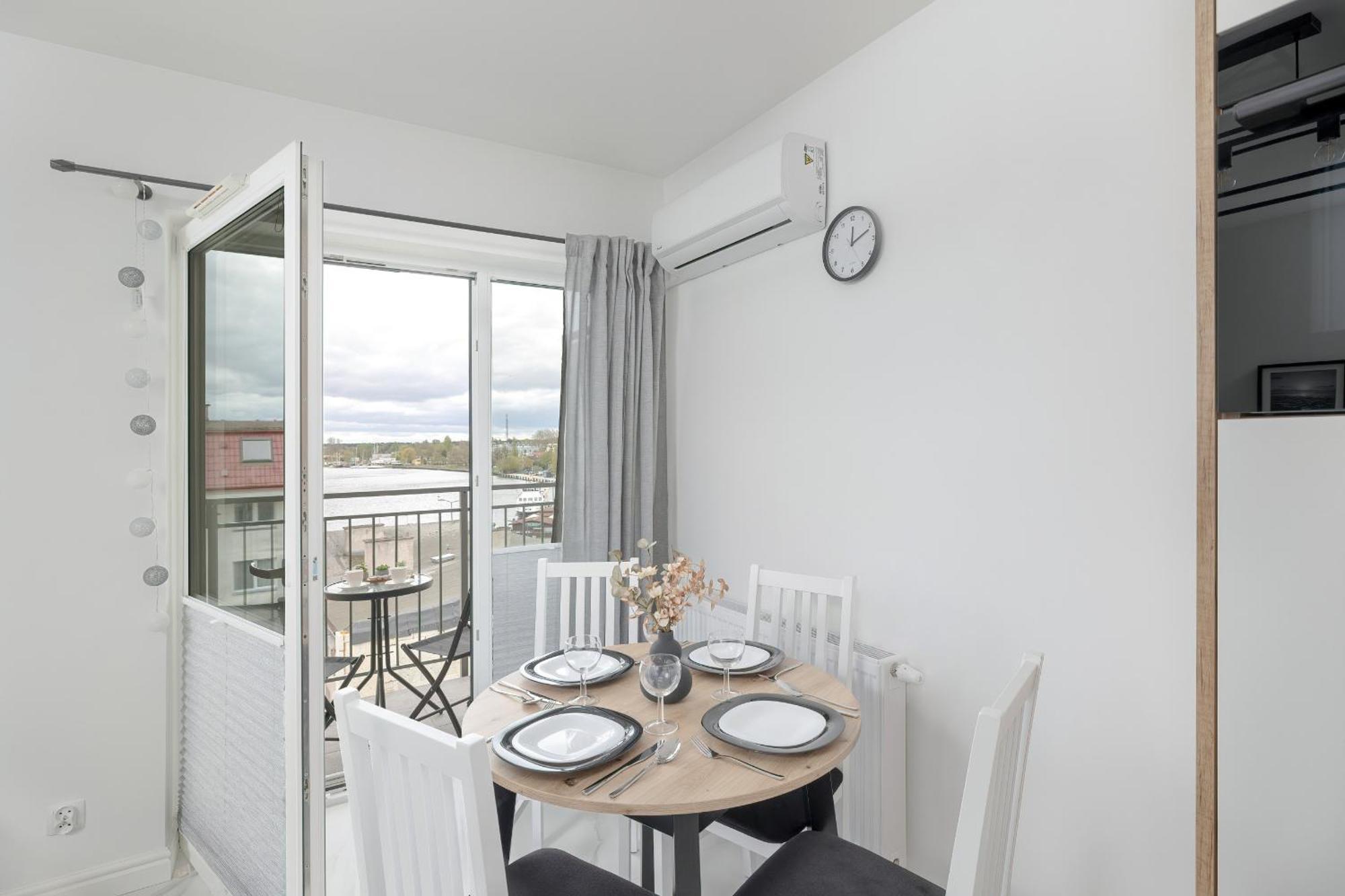Plac Slowianski Apartments With Balcony Swinoujscie Center By Noclegi Renters Extérieur photo